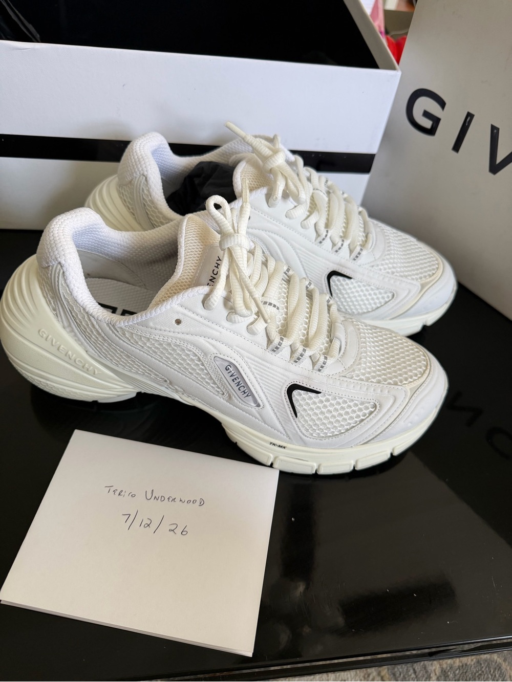 Givenchy TK-MX Runners! Like New Sz.
